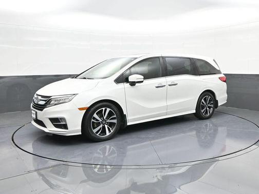 Platinum White Pearl 2020 Honda Odyssey Elite
