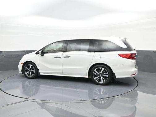 Platinum White Pearl 2020 Honda Odyssey Elite