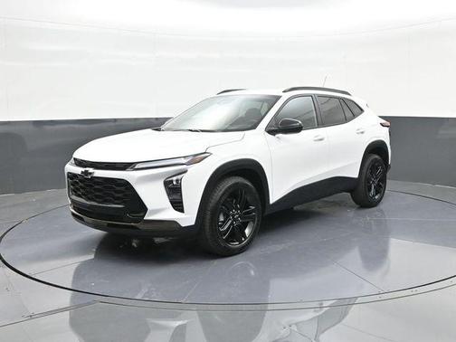 Summit White 2026 Chevrolet Trax FWD ACTIV