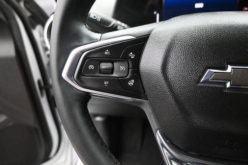 Summit White 2026 Chevrolet Trax FWD ACTIV