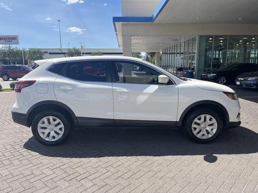 2020 Nissan Rogue Sport S