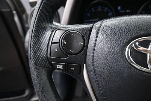 Silver Sky Metallic 2018 Toyota RAV4 LE