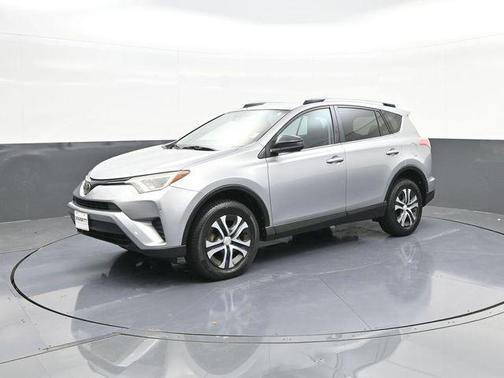 Silver Sky Metallic 2018 Toyota RAV4 LE