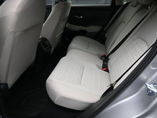 Solar Silver Metallic 2026 Honda HR-V LX