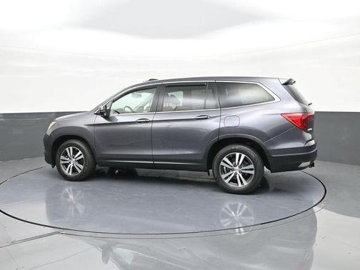 Modern Steel Metallic 2017 Honda Pilot EX-L
