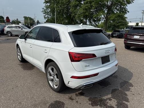 2022 Audi Q5 45 S line quattro Premium