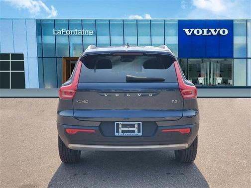 2022 Volvo XC40 T5 Inscription