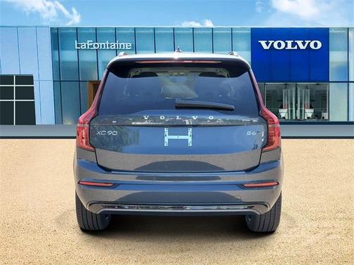 2026 Volvo XC90 B6 Ultra Dark Theme 6-Seater