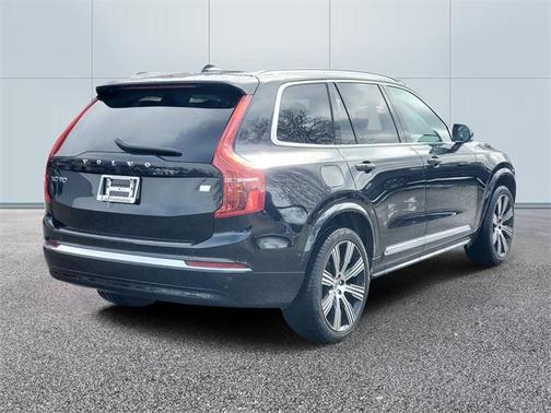 2024 Volvo XC90 Recharge Plug-In Hybrid T8 Plus 6 Passenger