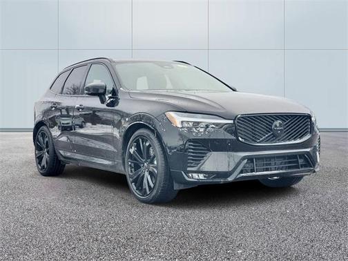 2026 Volvo XC60 B5 Ultra Black Edition