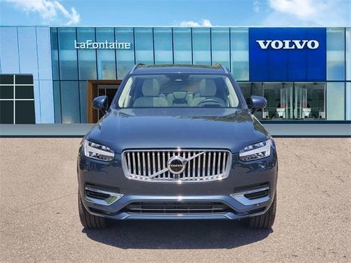 2025 Volvo XC90 Plug-In Hybrid T8 Ultra 7-Seater