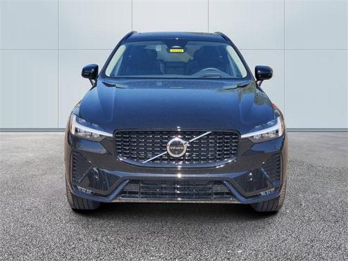 2025 Volvo XC60 B5 Ultra