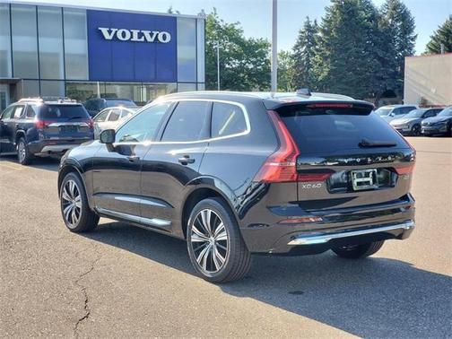 2022 Volvo XC60 B5 Inscription