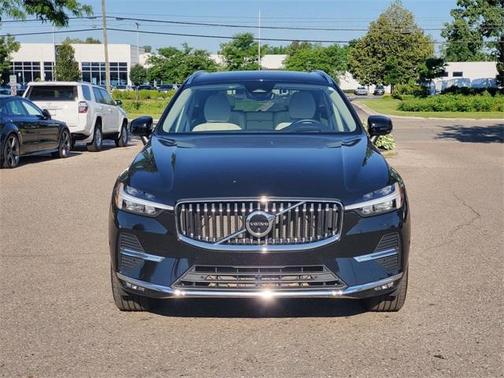 2022 Volvo XC60 B5 Inscription