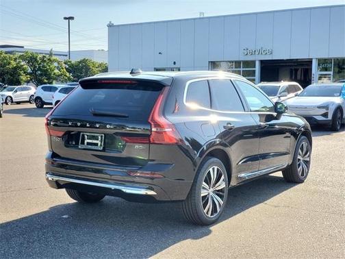 2022 Volvo XC60 B5 Inscription