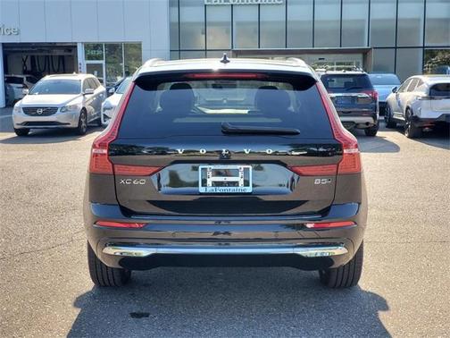 2022 Volvo XC60 B5 Inscription