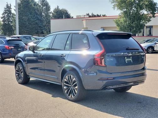 2026 Volvo XC90 B6 Ultra Dark Theme 7-Seater