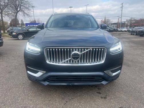 2022 Volvo XC90 T6 Inscription 7 Passenger