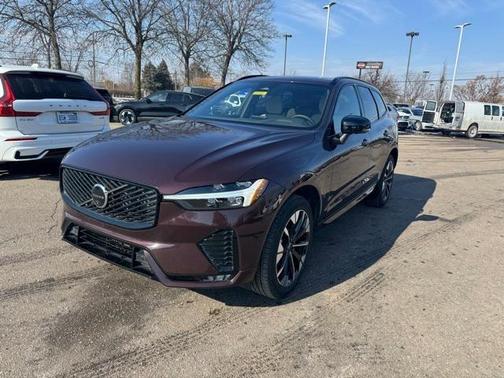 2026 Volvo XC60 B5 Plus