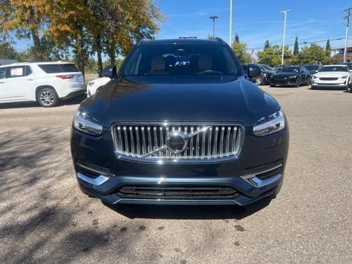 2025 Volvo XC90 Plug-In Hybrid T8 Ultra 7-Seater