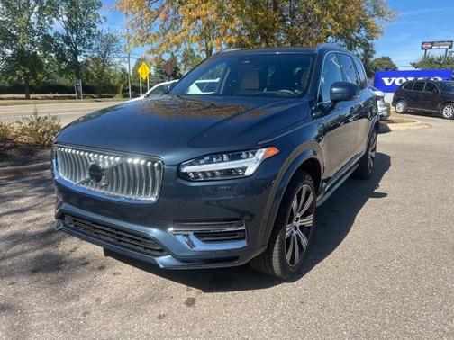 2025 Volvo XC90 Plug-In Hybrid T8 Ultra 7-Seater