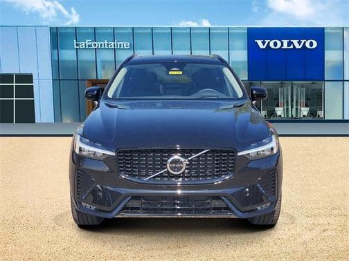 2025 Volvo XC60 B5 Ultra