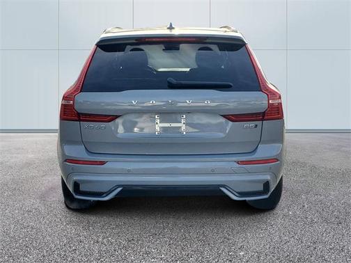 2025 Volvo XC60 B5 Plus