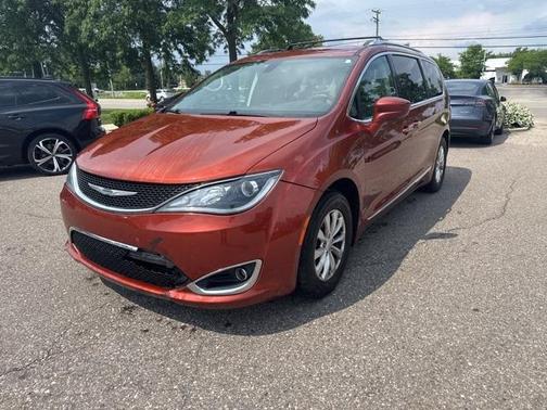 2018 Chrysler Pacifica Touring-L