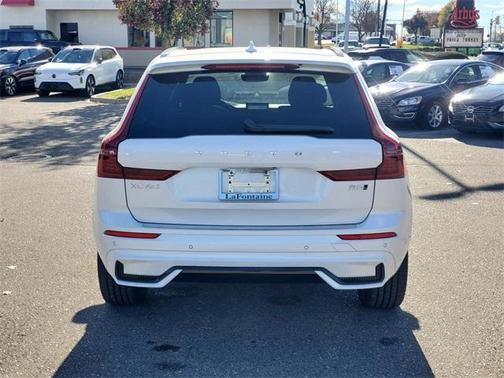 2026 Volvo XC60 B5 Plus