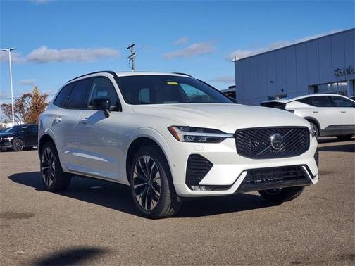 2026 Volvo XC60 B5 Plus
