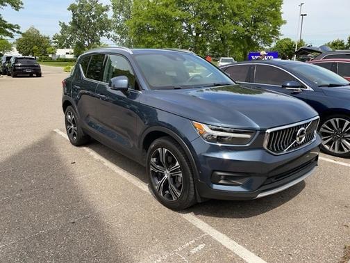 2022 Volvo XC40 T5 Inscription