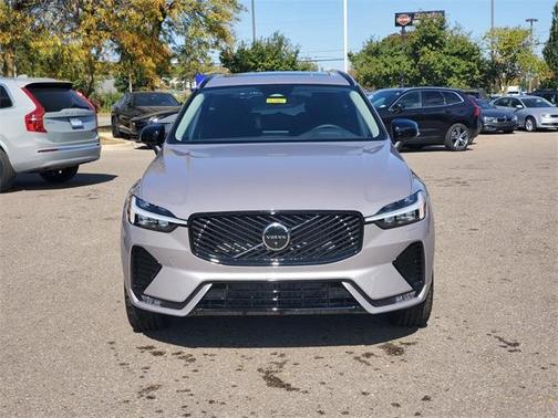 2026 Volvo XC60 B5 Plus