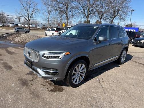 2019 Volvo XC90 T6 Inscription