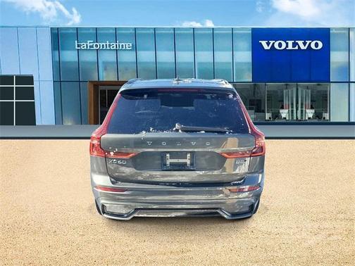 2026 Volvo XC60 B5 Plus