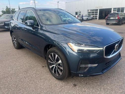 2023 Volvo XC60 B5 Core