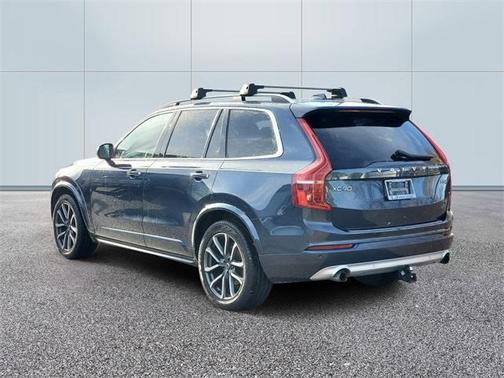 2019 Volvo XC90 T5 Momentum