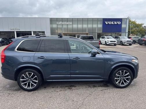 2019 Volvo XC90 T5 Momentum