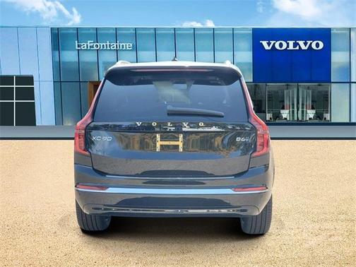2026 Volvo XC90 B6 Plus 7-Seater