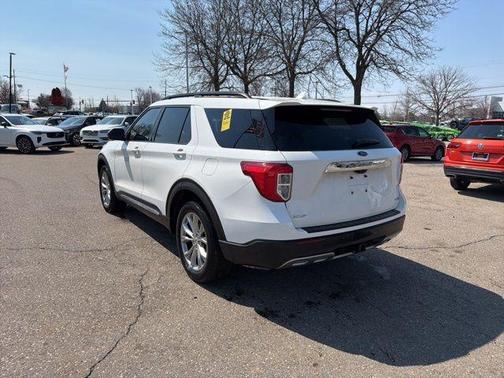 Star White 2020 Ford Explorer XLT