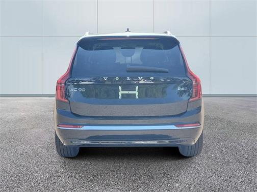 2025 Volvo XC90 B6 Plus 7-Seater