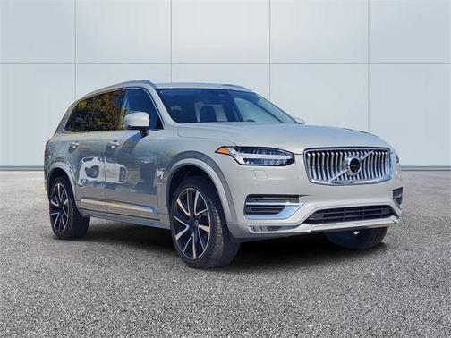 2024 Volvo XC90 B6 Plus Bright Theme 6-Seater