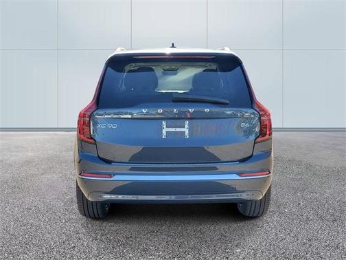 2026 Volvo XC90 B6 Ultra 6-Seater