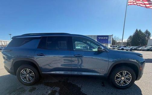 Lakeshore Blue Metallic 2024 Chevrolet Traverse LT