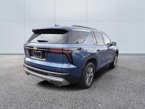 Lakeshore Blue 2024 Chevrolet Traverse LT
