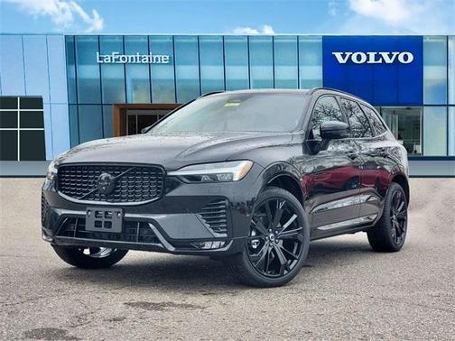 2025 Volvo XC60 B5 Ultra Black Edition
