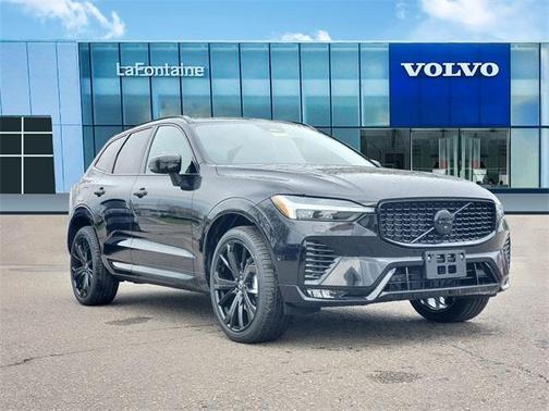 2025 Volvo XC60 B5 Ultra Black Edition