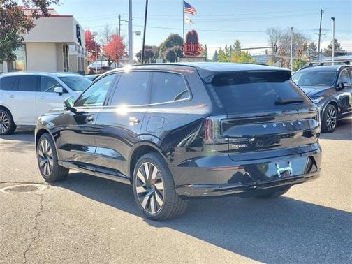 2025 Volvo EX90 Twin Motor Plus