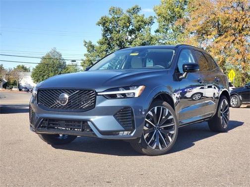 2026 Volvo XC60 B5 Ultra