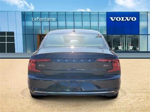 2025 Volvo S90 B6 Plus