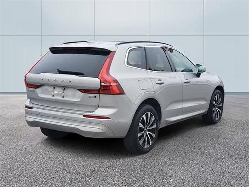 2023 Volvo XC60 B5 Core